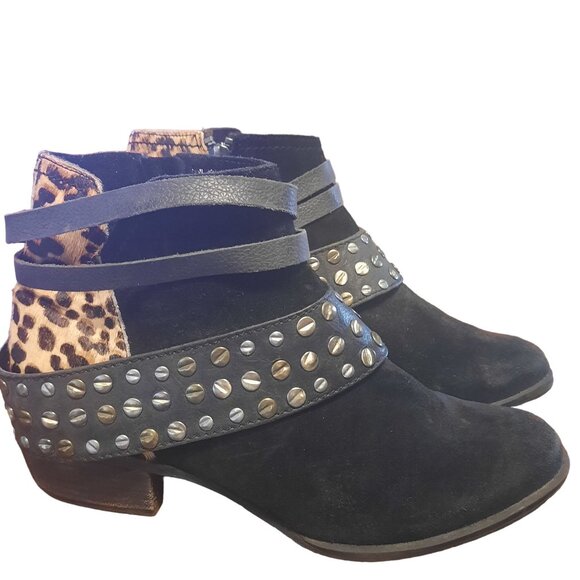 Naughty Monkey CRIMSON BOOTIE IN BLACK - Picture 2 of 10